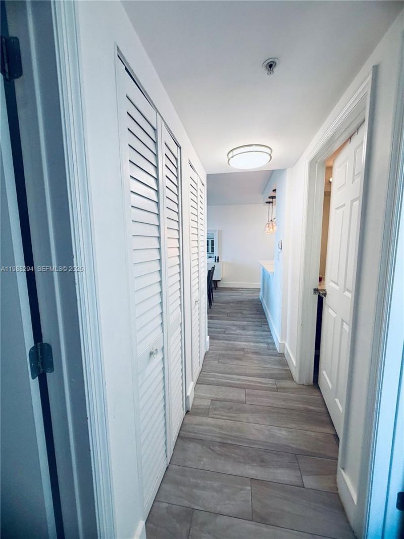 900 SW 8th St , Unit 1509, Miami, FL 33130 Photo