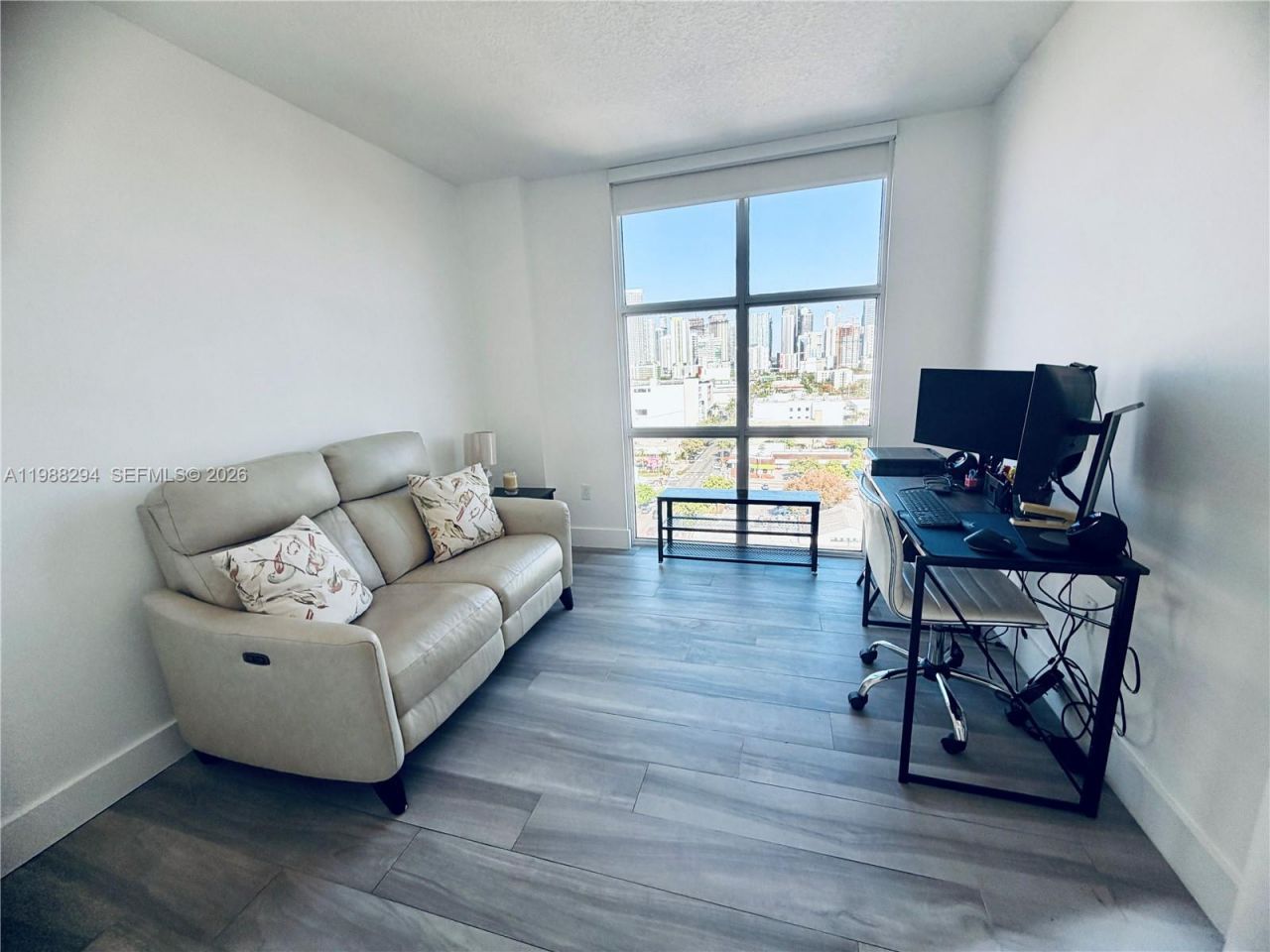 900 SW 8th St , Unit 1509, Miami, FL 33130 Photo