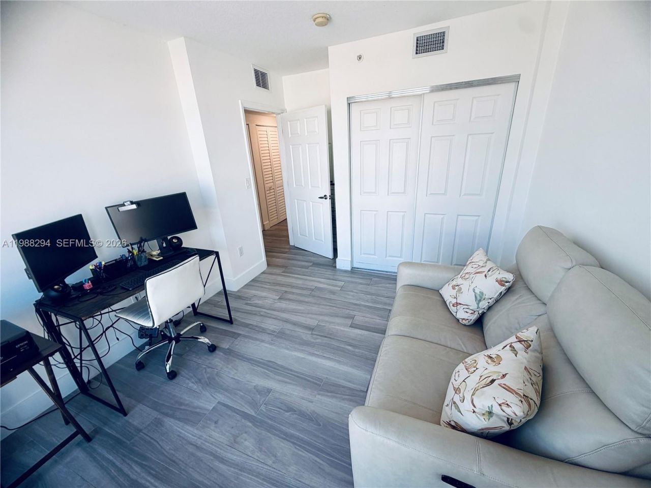 900 SW 8th St , Unit 1509, Miami, FL 33130 Photo