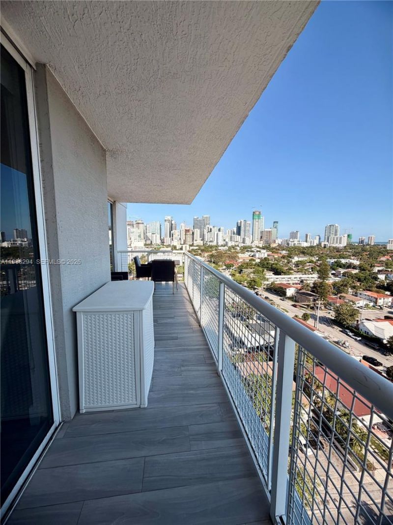 900 SW 8th St , Unit 1509, Miami, FL 33130 Photo