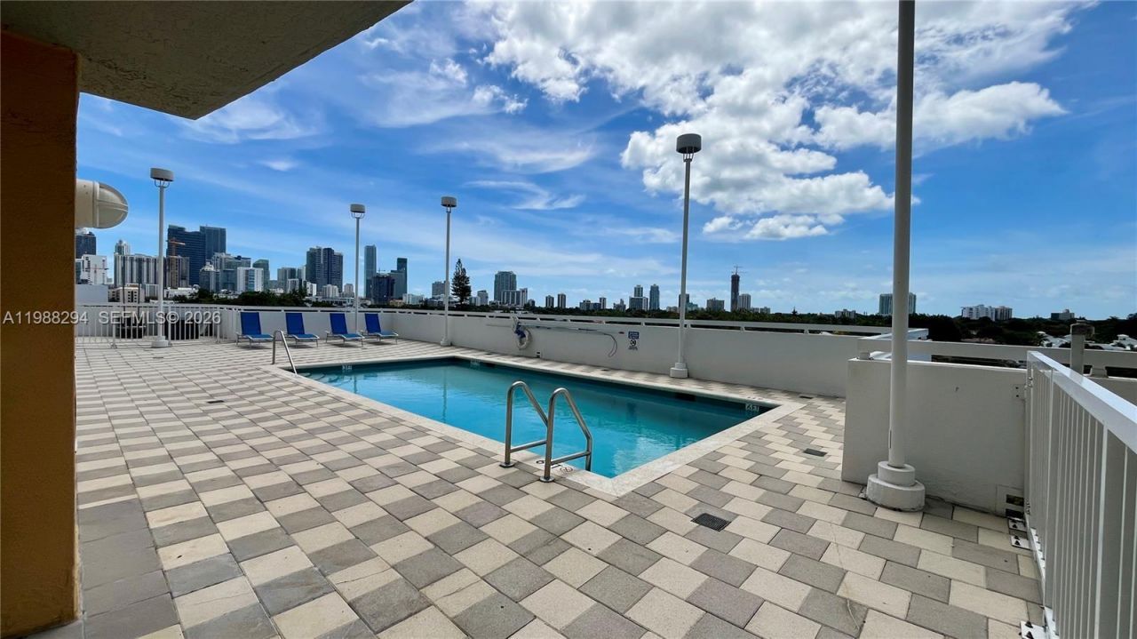 900 SW 8th St , Unit 1509, Miami, FL 33130 Photo