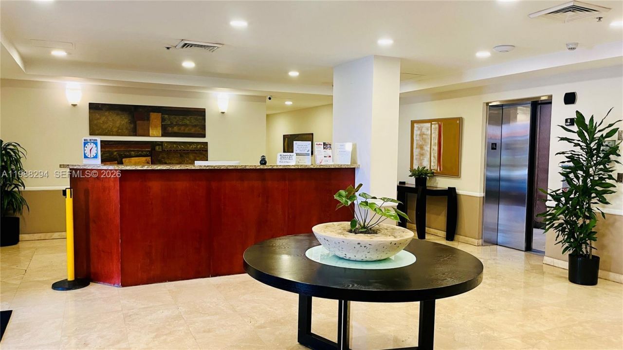 900 SW 8th St , Unit 1509, Miami, FL 33130 Photo