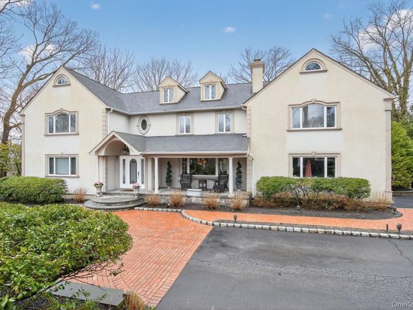 23 Beaverhill Lane, Huntington, NY 11743