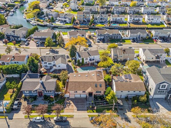 3822 Greentree Drive , Oceanside, NY 11572