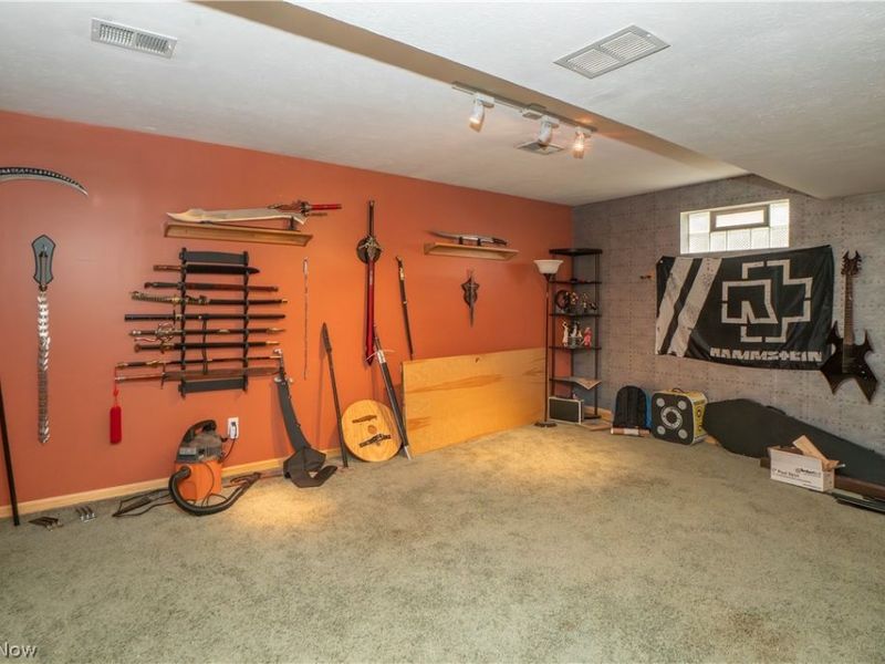 856 Morningview Avenue , Akron, OH 44305 Photo 16