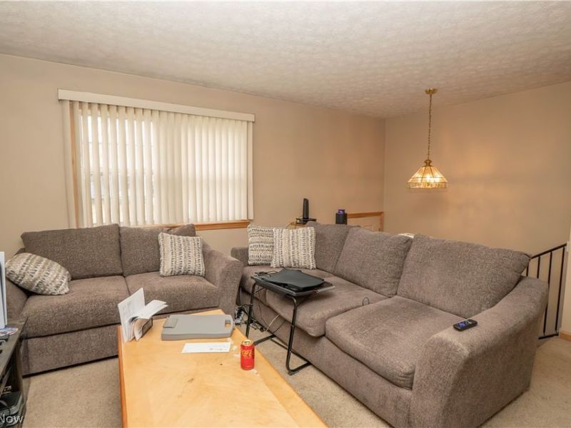 856 Morningview Avenue , Akron, OH 44305 Photo 4