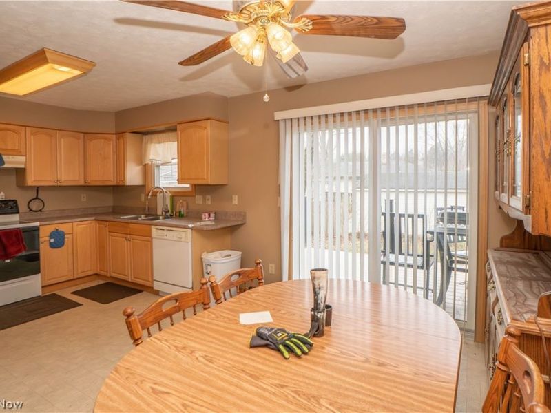 856 Morningview Avenue , Akron, OH 44305 Photo 5