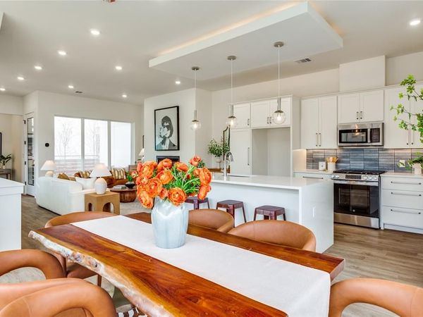 349 College Avenue , Fort Worth, TX 76104