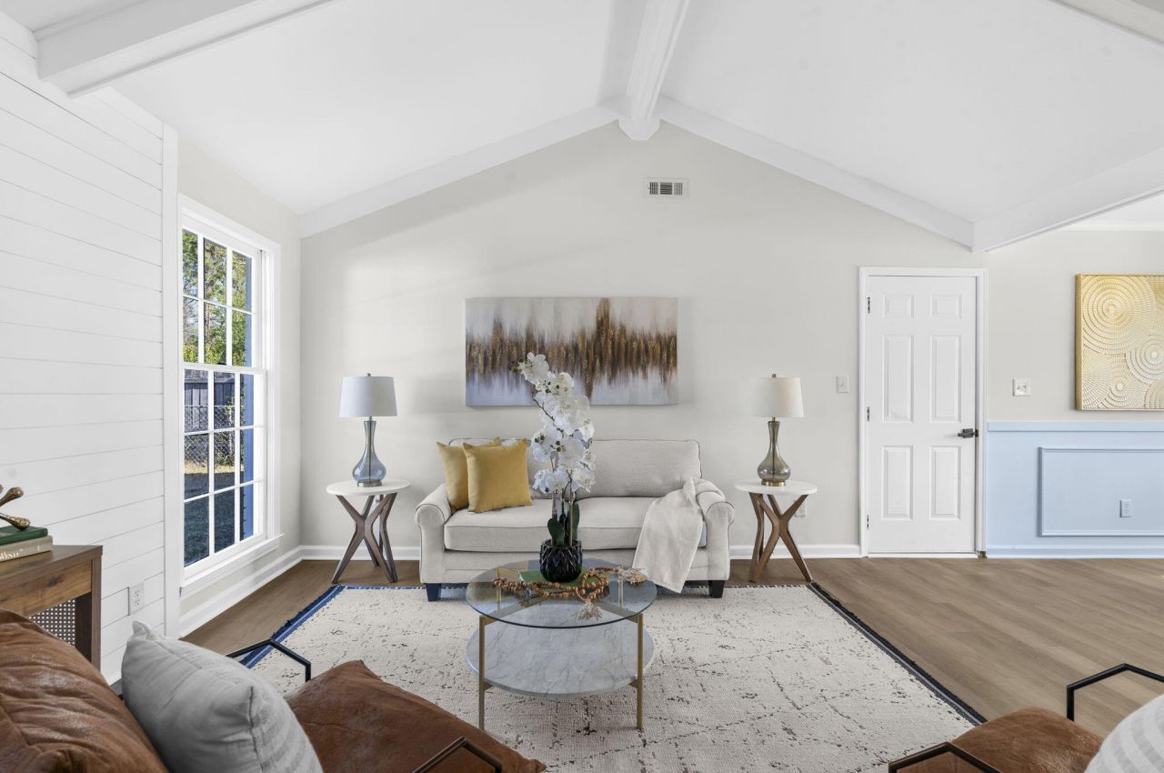 302 Gippy Drive Photo 7