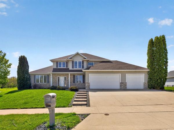 4823 Scenic Oak Drive SW, Rochester, MN 55902