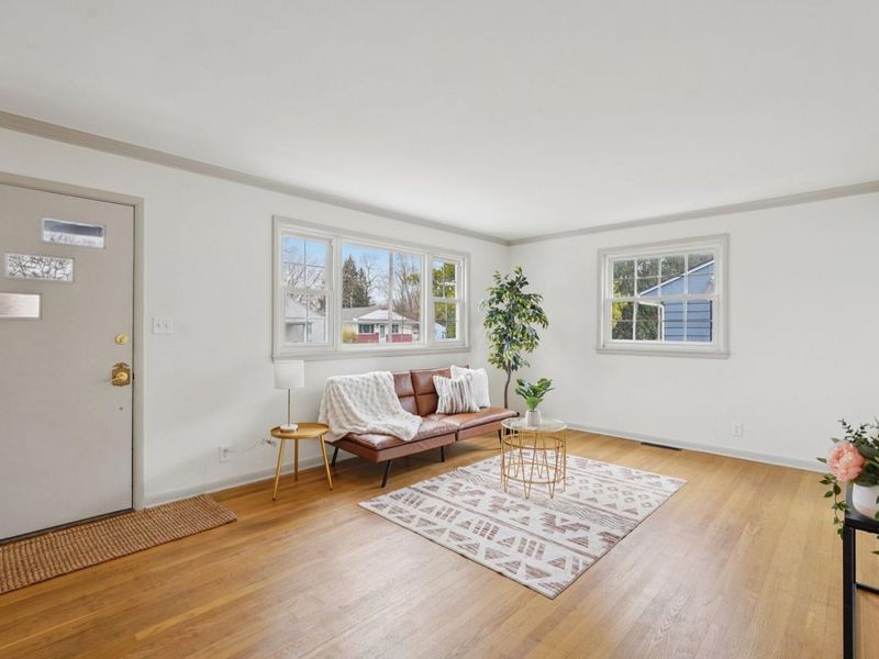 1079 Acton Road, Columbus, OH 43224 Photo 3