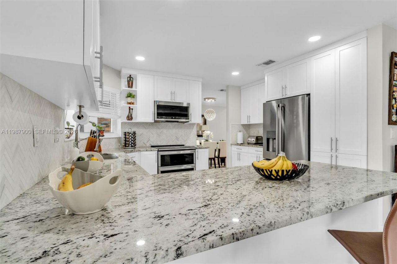 15726 SW 76th Ter, Miami, FL 33193 Photo