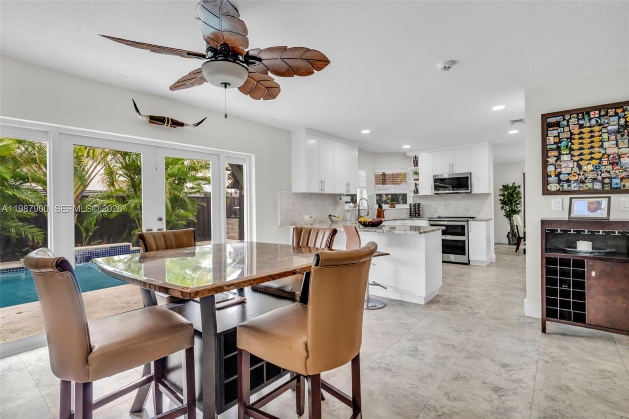 15726 SW 76th Ter, Miami, FL 33193 Photo