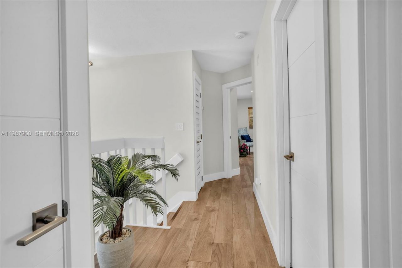 15726 SW 76th Ter, Miami, FL 33193 Photo