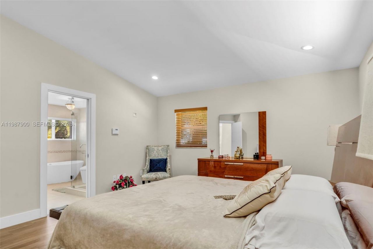 15726 SW 76th Ter, Miami, FL 33193 Photo