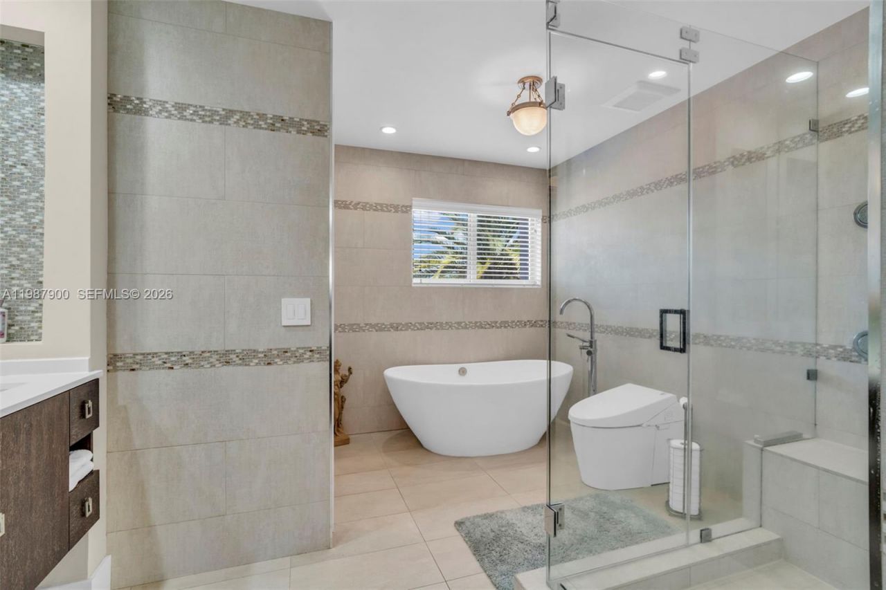 15726 SW 76th Ter, Miami, FL 33193 Photo