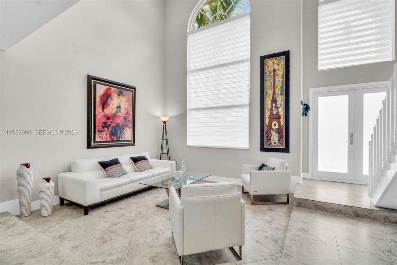 15726 SW 76th Ter, Miami, FL 33193 Photo