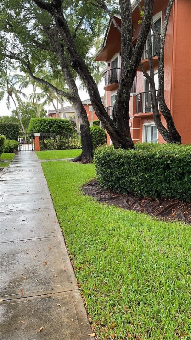 4195 N Haverhill Rd , Unit 318, West Palm Beach, FL 33417 Photo