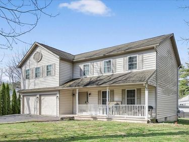 207 PINE BOULEVARD, ORWIGSBURG, PA 17961