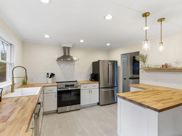 319 Jefferson Street , Centerport, NY 11721