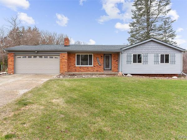 3745 Capitol Way, Highland Twp, MI 48356