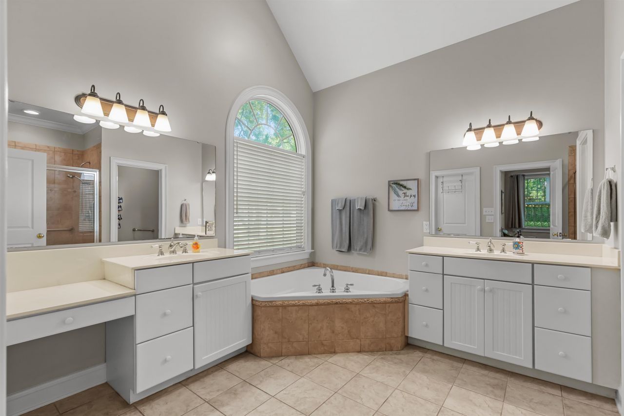 4004 Bayfield Loop Photo 32