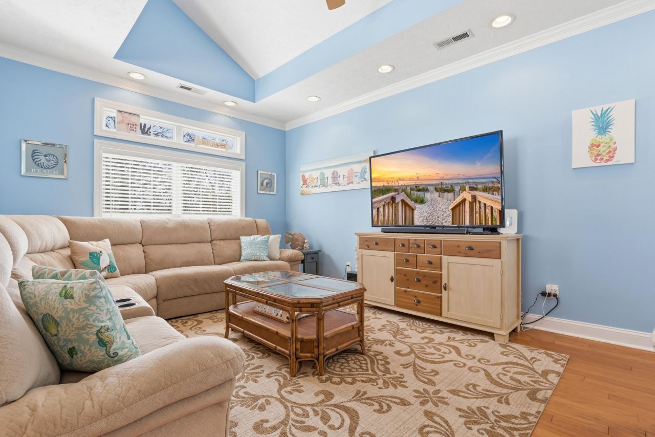 670 2nd Ave. N Photo 4