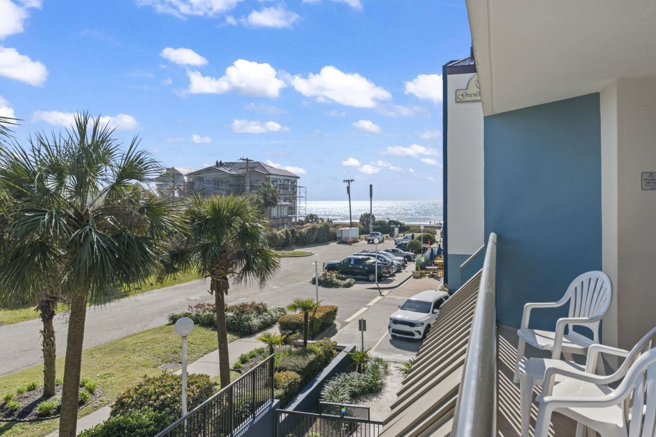 201 77th Ave. N  Photo 36