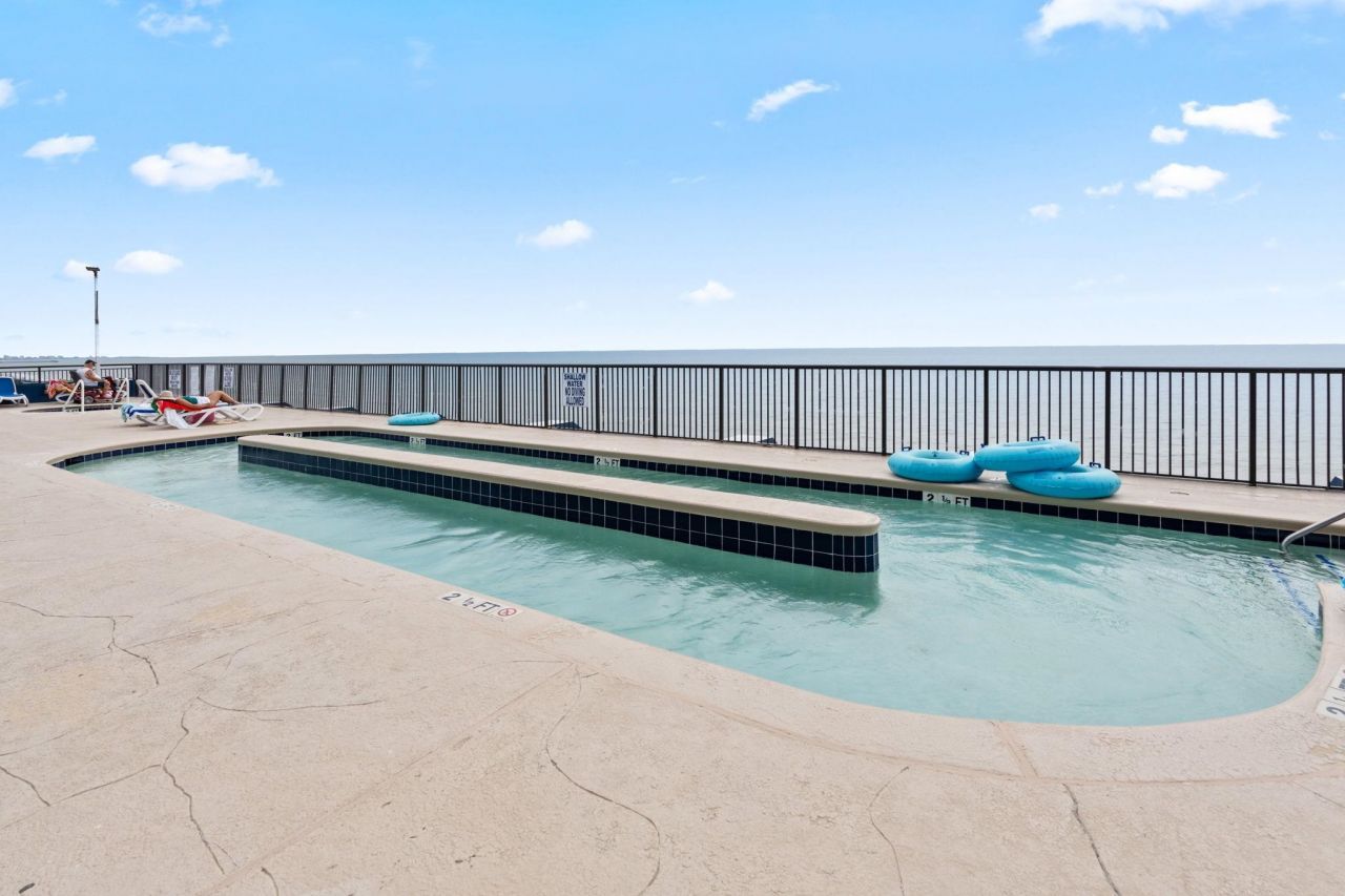 201 77th Ave. N  Photo 38