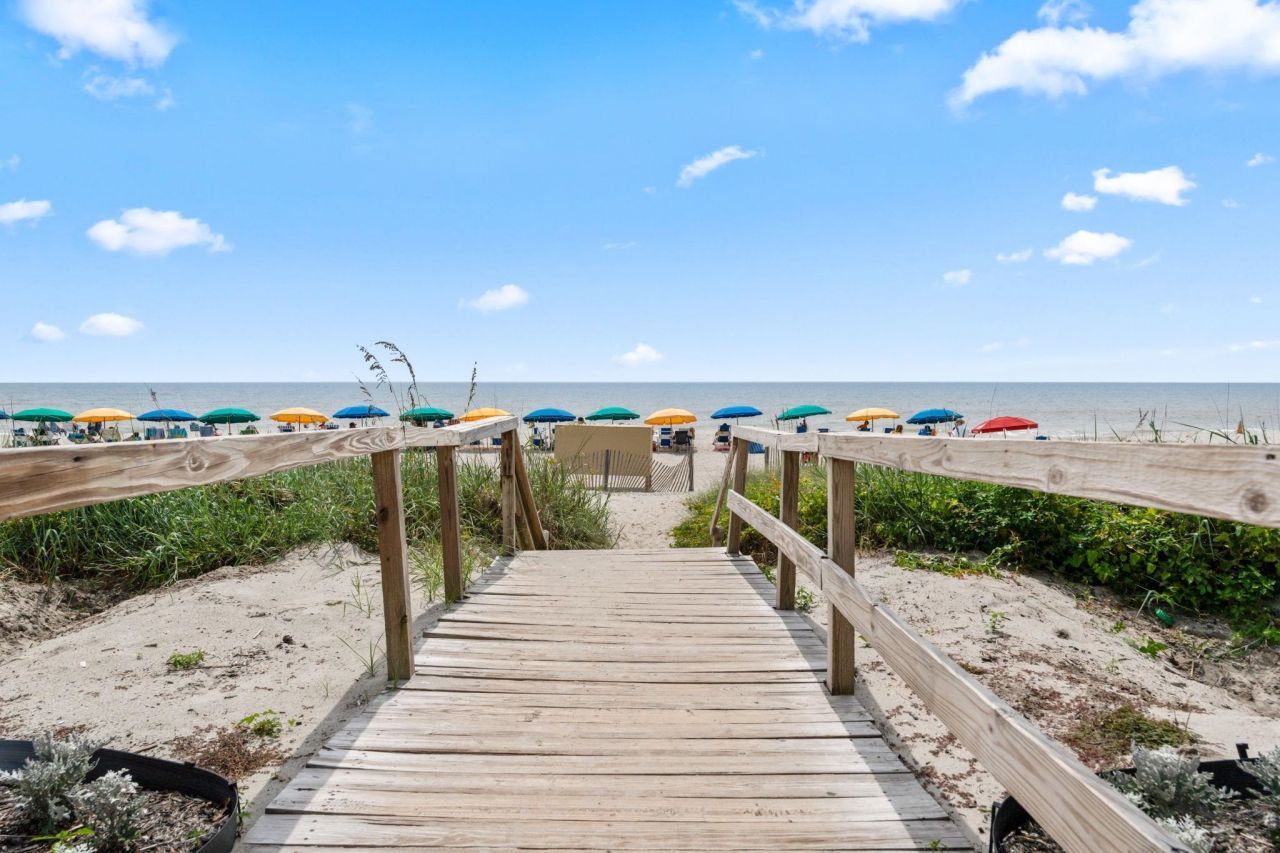 201 77th Ave. N  Photo 6