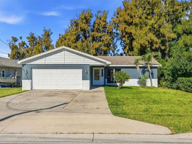 11696 CURRIE LANE , LARGO, FL 33774