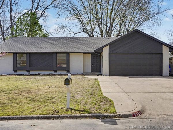 119 W Roanoke Street N, Broken Arrow, OK 74011