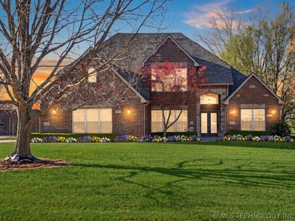 8320 S 257th East Avenue , Broken Arrow, OK 74014