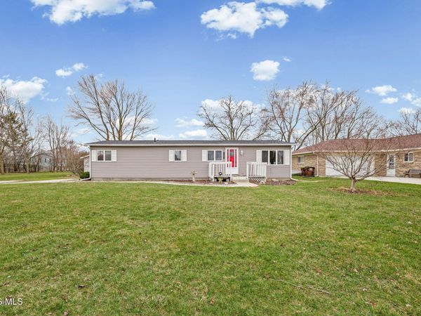 1005 W College Avenue, Woodville, OH 43469