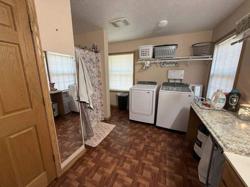 7170 Old Town Road , Mount Perry, OH 43760 Photo 16