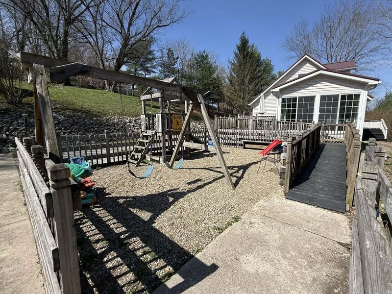 7170 Old Town Road , Mount Perry, OH 43760 Photo 30