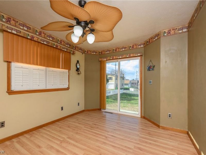 223 E 9th Street , Uhrichsville, OH 44683 Photo 15