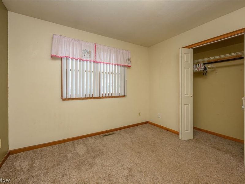 223 E 9th Street , Uhrichsville, OH 44683 Photo 20