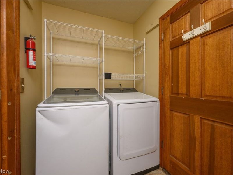 223 E 9th Street , Uhrichsville, OH 44683 Photo 22