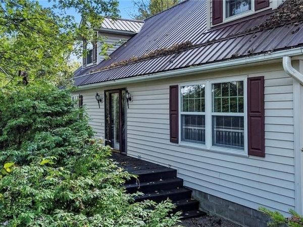 7170 Old Town Road , Mount Perry, OH 43760