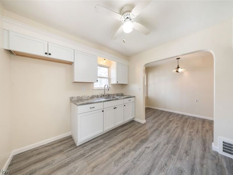 19115 Muskoka Avenue , Cleveland, OH 44119 Photo 8