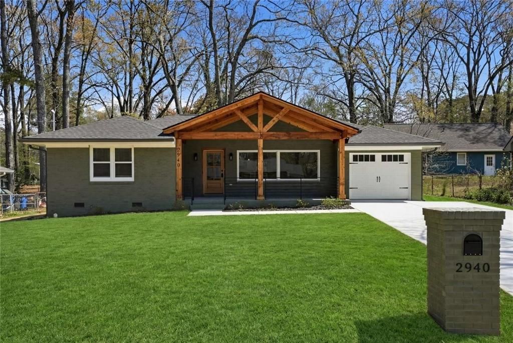 2940 Cloverhurst Drive, Atlanta, GA 30344 Main Photo