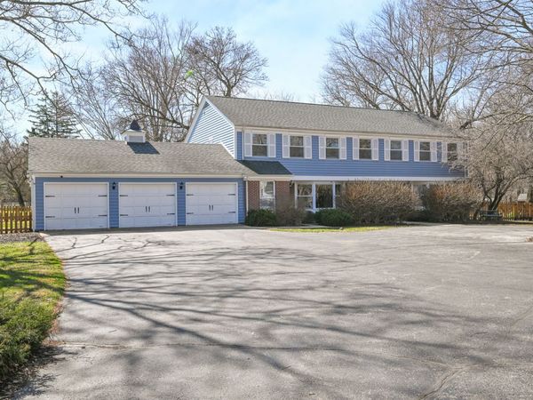 5N300 Powis Road, Wayne, IL 60184