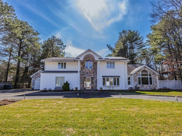12 E Dosoris Lane , Dix Hills, NY 11746