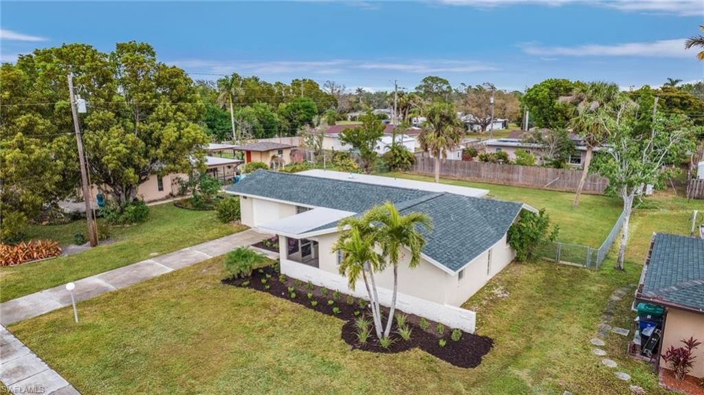 1015 El Mar Ave, Fort Myers, FL 33919 Photo