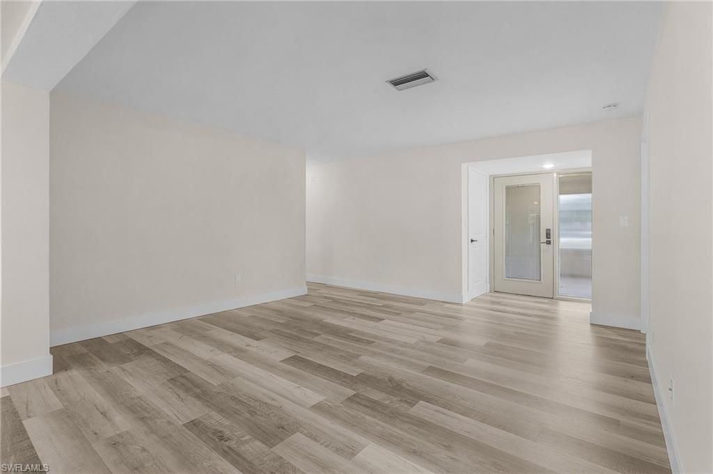 1015 El Mar Ave, Fort Myers, FL 33919 Photo