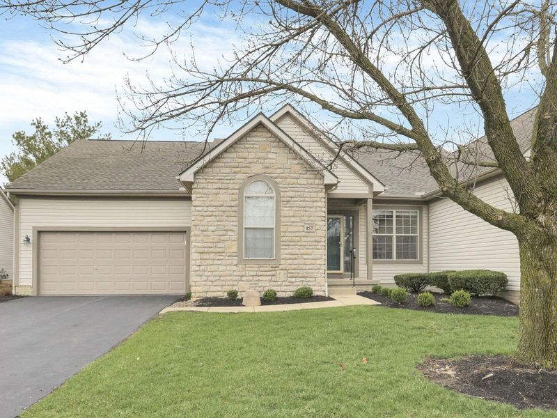 157 Pebble Creek Drive, Pataskala, OH 43062 Photo 1