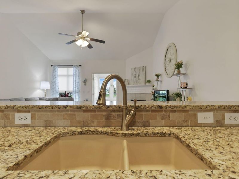 157 Pebble Creek Drive, Pataskala, OH 43062 Photo 12