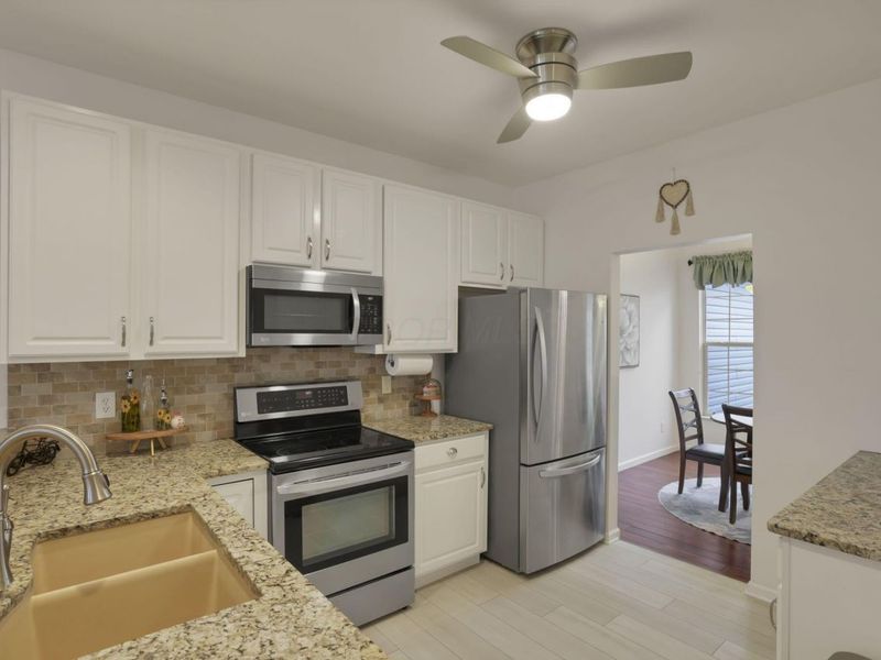 157 Pebble Creek Drive, Pataskala, OH 43062 Photo 15