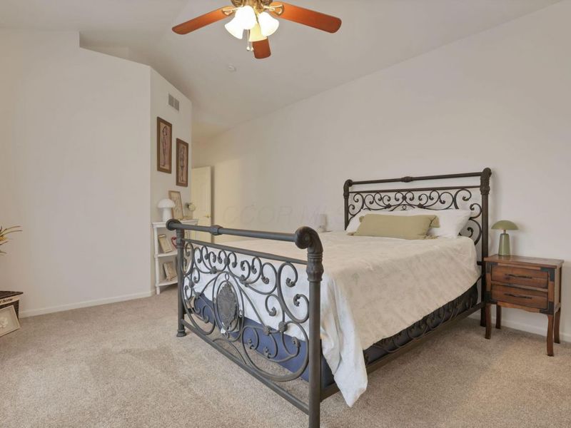 157 Pebble Creek Drive, Pataskala, OH 43062 Photo 23